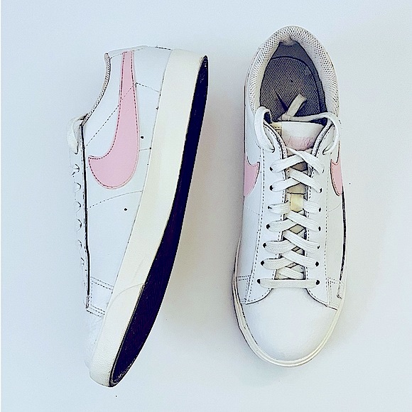 Nike Blazer Low Tennis Shoe - Picture 7 of 12